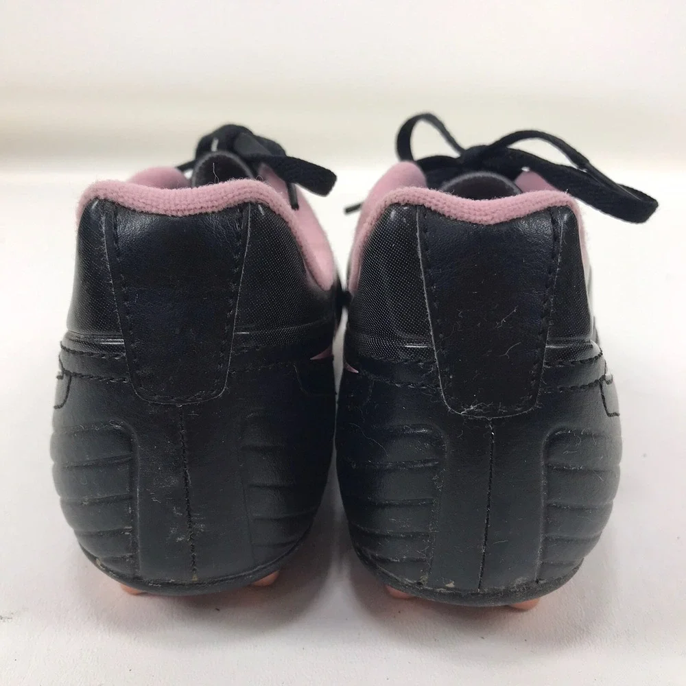 Nike Soccer Cleats Athletic Shoes Black‎ Pink Gray 442072-061 Girls Size 5.5Y